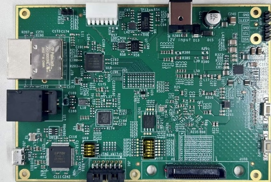 图片包括 游戏机, 电子, 电路AI 天生的内容可能不准确。！！